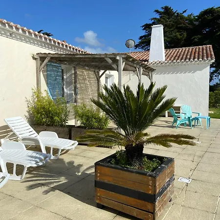 De L'enclose De Monts 85 *